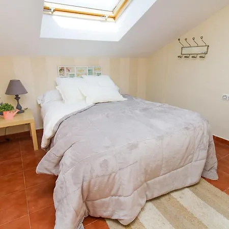 Cosy One Bedroom Next To The Apartment *