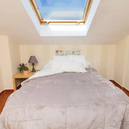 Cosy One Bedroom Next To The Malaga
