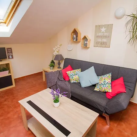Cosy One Bedroom Next To The Malaga