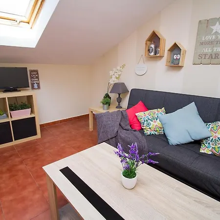 Cosy One Bedroom Next To The Apartment Malaga