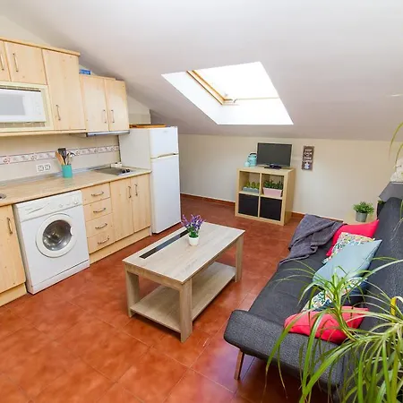 Apartment Cosy One Bedroom Next To The Malaga